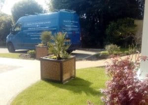 Planter-Front-Garden-3-400x284